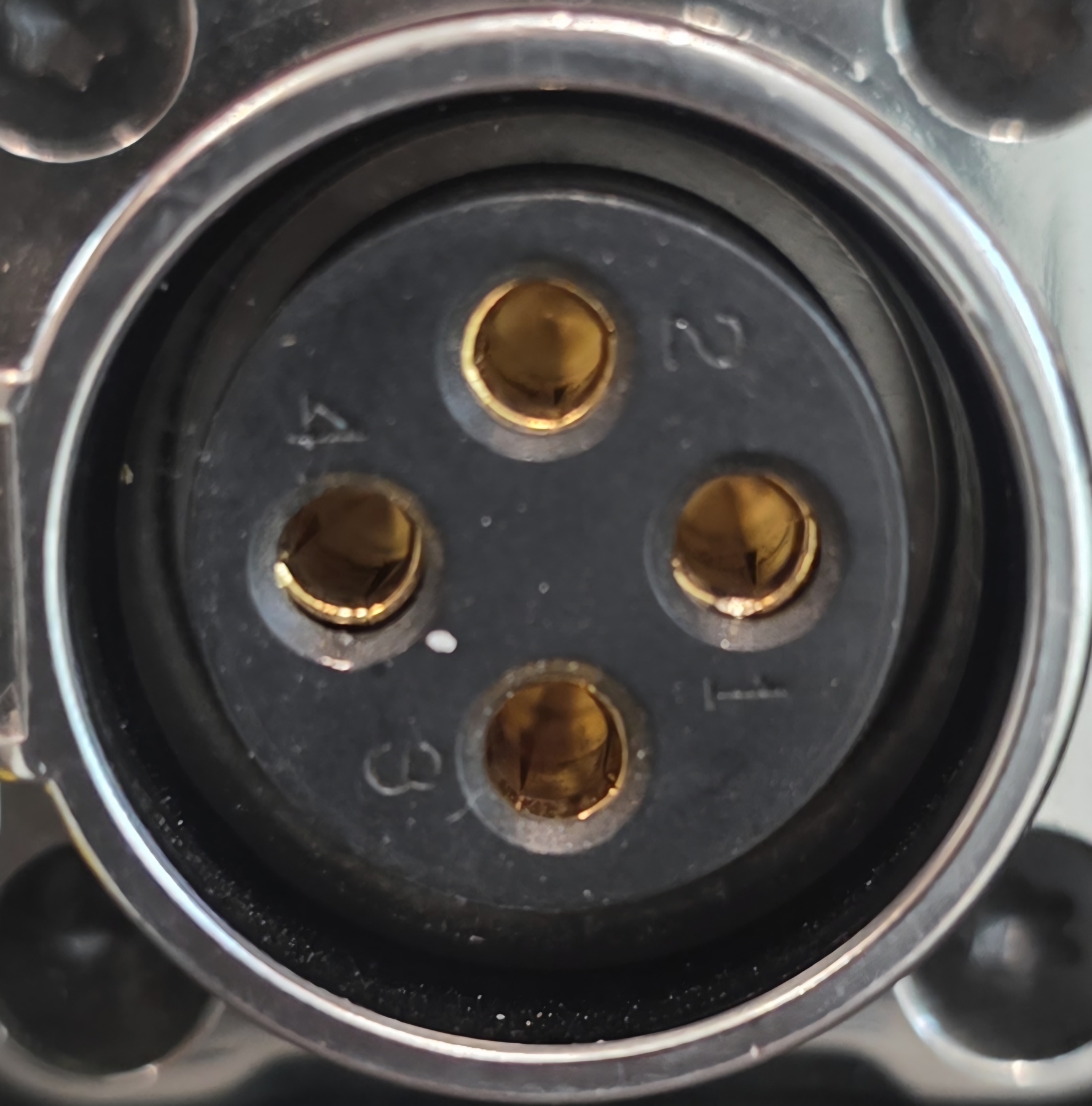 Four-pin SURRON charge port